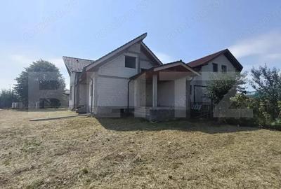 Casa la ro?u 182 mp utili 4 dormitoare + teren 438 mp, zona Orizont - 6