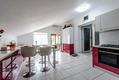 Casă individuală cu 4 camere cu Piscina în Secusigiu - 8