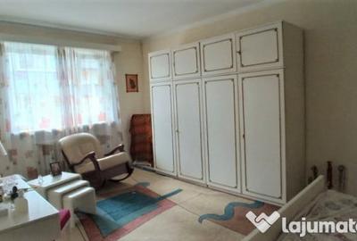 Casă cu 6 camere cu Teren 265 Mp în Central - 11