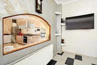 Casă cu 6 camere cu Canalizare în Piața Centrală - 3