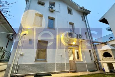 Casă individuală cu 8 camere cu Canalizare în Floreasca - 1