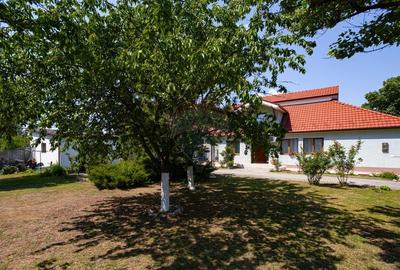 Casă cu 4 camere cu Garaj în Subcetate - 32