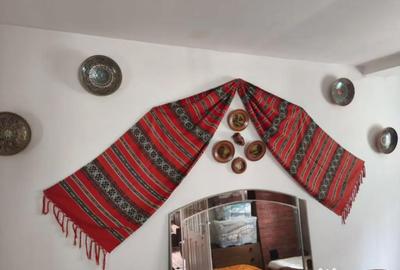 Casă cu 5 camere cu Teren 1250 Mp în Marginea - 2