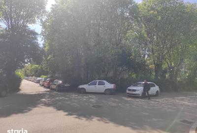 Teren de 212 mp, în Central - 12