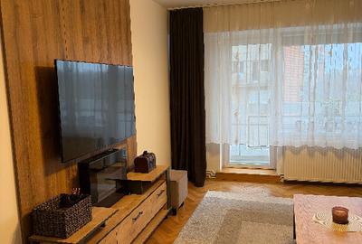 Apartament cu 3 camere decomandat în Malul Mureșului