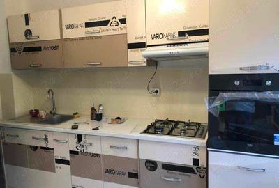 Apartament cu 3 camere decomandat în Rovinari