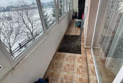 Persoana fizica Vand apartament cu doua camere - 2