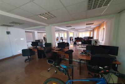 Spațiu comercial, de 250 mp, în Burdujeni