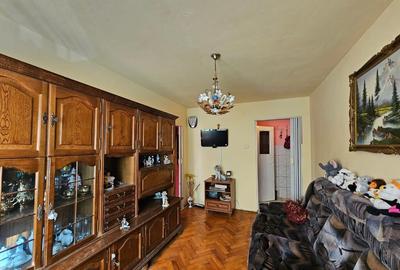 Apartament 2 camere,etaj 2 zona Dacia - 7