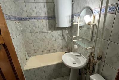 Apartament 3 camere ultracentral et.3 - 2