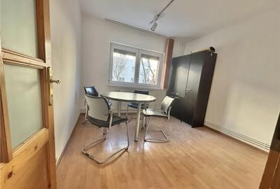 Spațiu comercial, de 74 mp, în Centrul Civic - 4