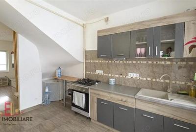 Casa 2 domitoare si living, 2 bai, mobilat utilat, Corunca - 3