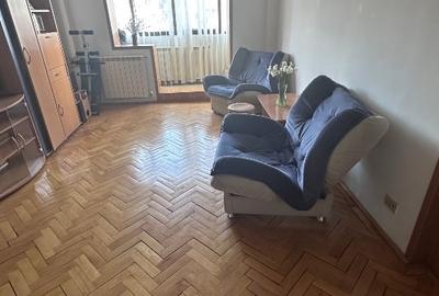 Apartament cu 3 camere decomandat în Tineretului - 2