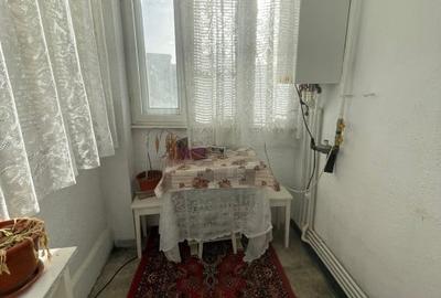 Apartament cu 3 camere decomandat în Călărași - 9