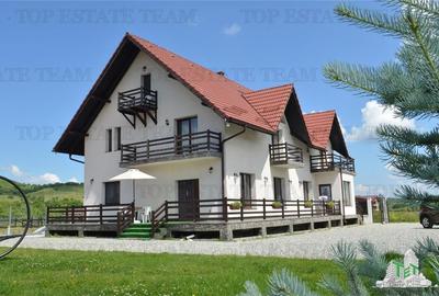 Casă individuală cu 15 camere cu Teren 1004 Mp în Central - 1