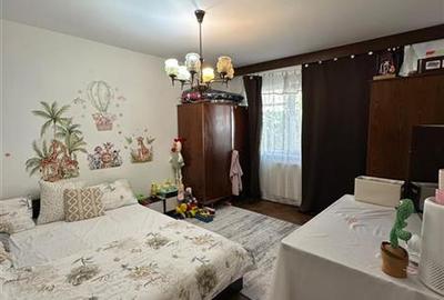 Apartament cu 4 camere decomandat în Circumvalațiunii