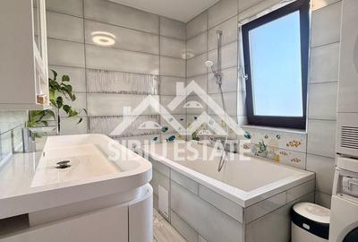 Duplex cu 5 camere cu Canalizare în Cristian - 8