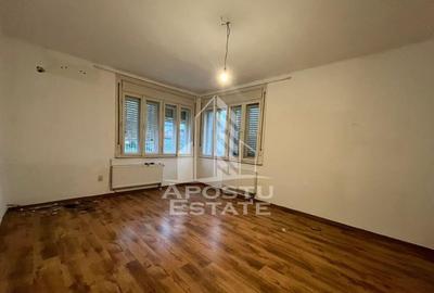 Casa individuala, cu 3 camere, 2 fronturi, teren 652, zon... - 2