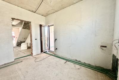 Duplex cu 5 camere cu Canalizare în Moșnița Nouă - 7