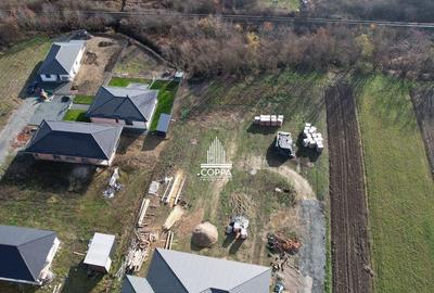 Teren de 1400 mp, în Săsar - 2