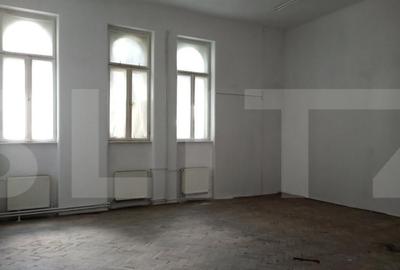 Spatiu comerical, de inchiriat, 375 mp, zona Casa indiv - 26