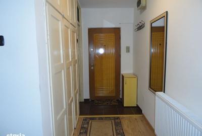 Garsonieră decomandată în Micălaca