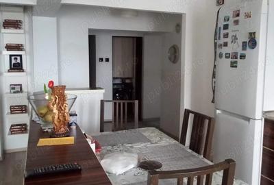 Inchiriez apartament 3 camere - 5