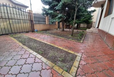 Casă cu 5 camere cu Canalizare în Central - 6