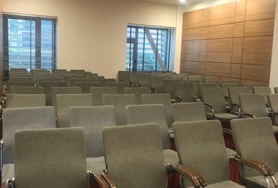 Închiriere / Vânzare – Clădire impecabilă birouri + depozit – Bd. Metalurgiei - 6