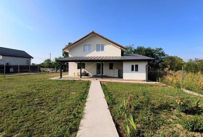 Casă cu 4 camere cu Teren 800 Mp în Pădurani - 8