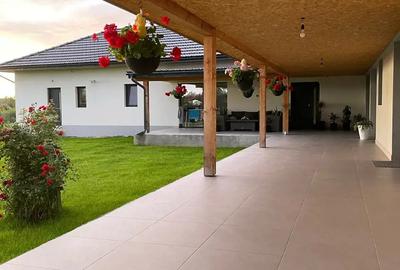 Vand casa cu 2500mp de teren. Zona frumoasa ?i lini?tita! - 3