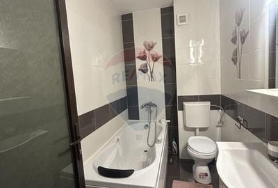 Apartament 3 camere de închiriat bloc nou lift în zona ultra Central - 8