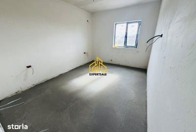 Casă cu 5 camere cu Teren 250 Mp în Central