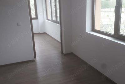 Casă cu 5 camere cu Teren 567 Mp în Târgu Neamț - 2