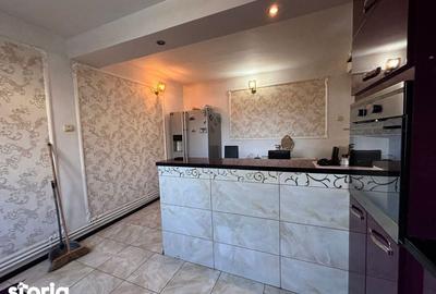 Casă cu 6 camere cu Teren 350 Mp în Cug - 9