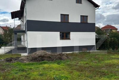 Casa multifunc?ionala cu subsol, parter ?i etaj, teren - 8