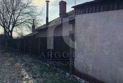 Casă cu 3 camere cu Teren 1870 Mp în Ulmeni - 2