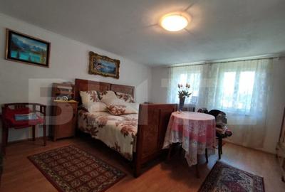 Casa batraneasca , vatra veche, teren 675, 2 fronturi strada - 2