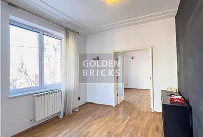 Casă individuală cu 5 camere cu Canalizare în P-ța Victoriei - 9