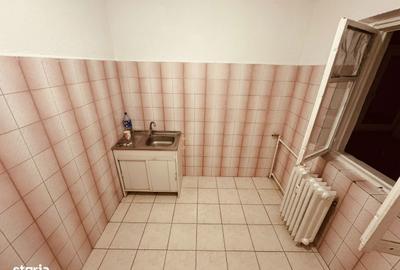 Apartament cu 3 camere decomandat în Rahova - 1