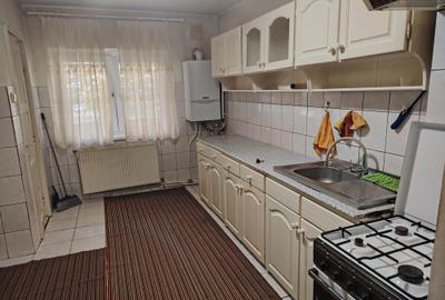 Apartament cu 3 camere decomandat în Carpați 2 - 3