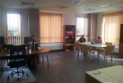 Spațiu comercial, de 1,200 mp, în Central - 3