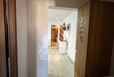 Apartament 3 camere,etaj 3,zona UMT - 11