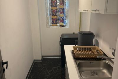 Doua camere, Bucuresti, cartier Drumul Taberei, str. Valea Argesului - 6