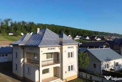 Casă cu 5 camere cu Teren 2800 Mp în Măriței - 9