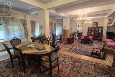Casă individuală cu 12 camere cu Canalizare în Calea Moroieni - 3