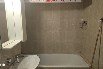 Apartament cu 2 camere decomandat în 22 Decembrie - 7