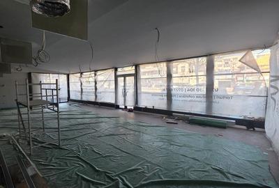 Spațiu comercial, de 191 mp, în Central - 4