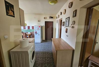 Apartament cu 3 camere decomandat în Calea Moldovei