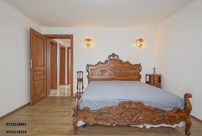 Casă cu 4 camere cu Teren 900 Mp în Central - 1